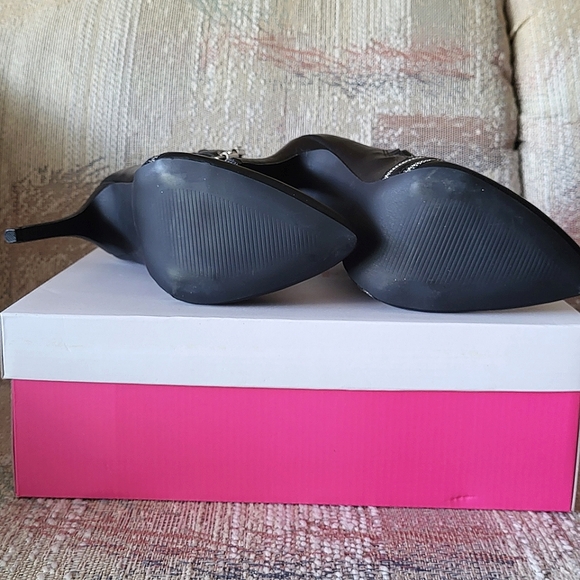 NIB JUSTFAB JF IVY Black Women's Boots + Zipper Detail & Ankle Straps Size 8 - Picture 7 of 7